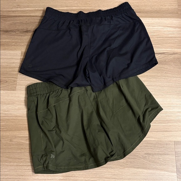 Set of All in Motion Green and Black Athletic Shorts Medium - Picture 4 of 4